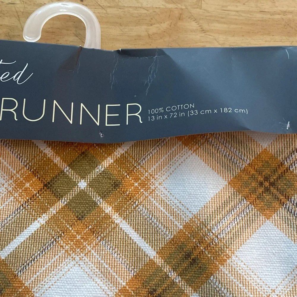 Pumpkin Farm Table Runner NWT 13x72. Perfect for fall Halloween Thanksgiving